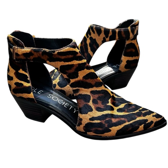 Sole Society So Lynette Leopard Bootie 8 Calf Hair Mob Wife Cut Out Stacked Heel - Picture 3 of 12